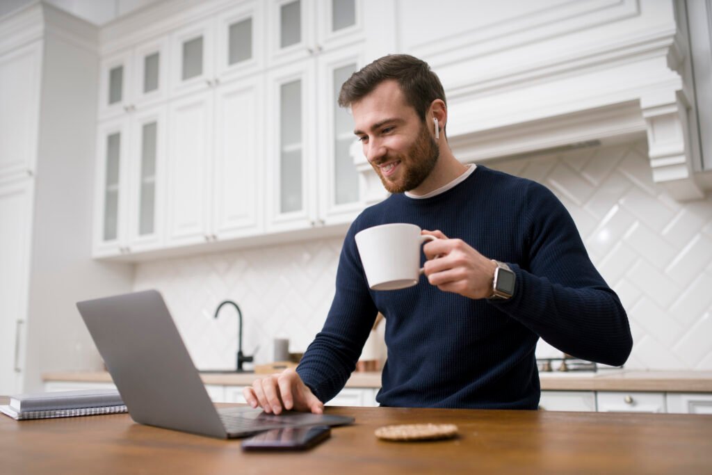 man taking e leraning courses